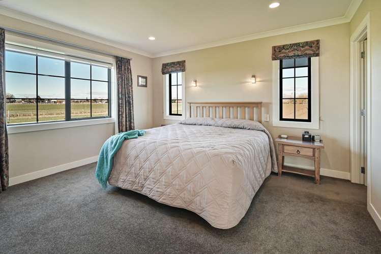 13 Raceview Close Raureka_25