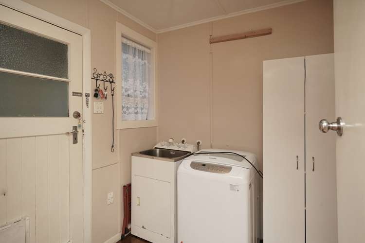 13 Avro Crescent Hornby_12