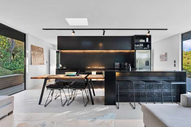 1 Huruhi Road Oneroa_4