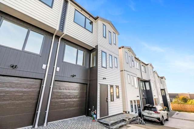 A Beautiful Modern Home in A Central Location!