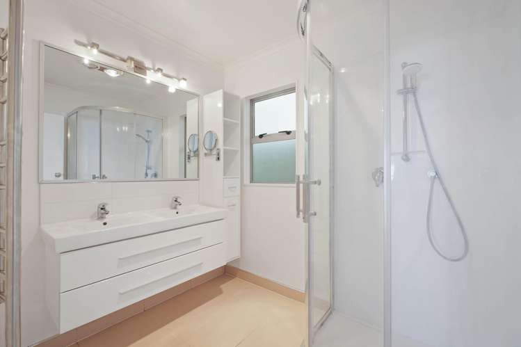 59 Torkar Road Clarks Beach_11