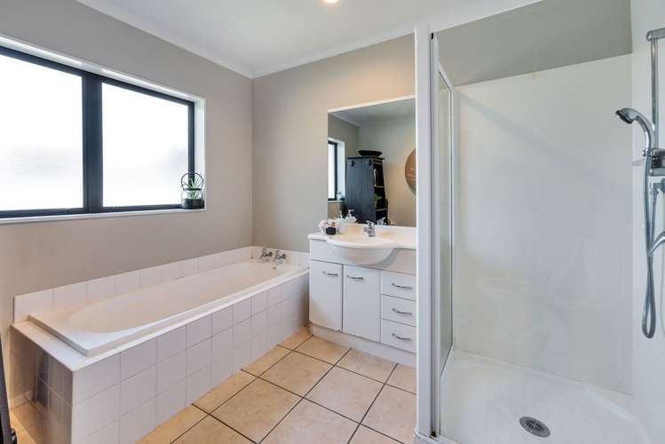 11 Ksenia Drive Flat Bush_11