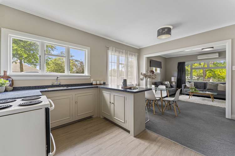 35 Birchfield Avenue Dallington_1