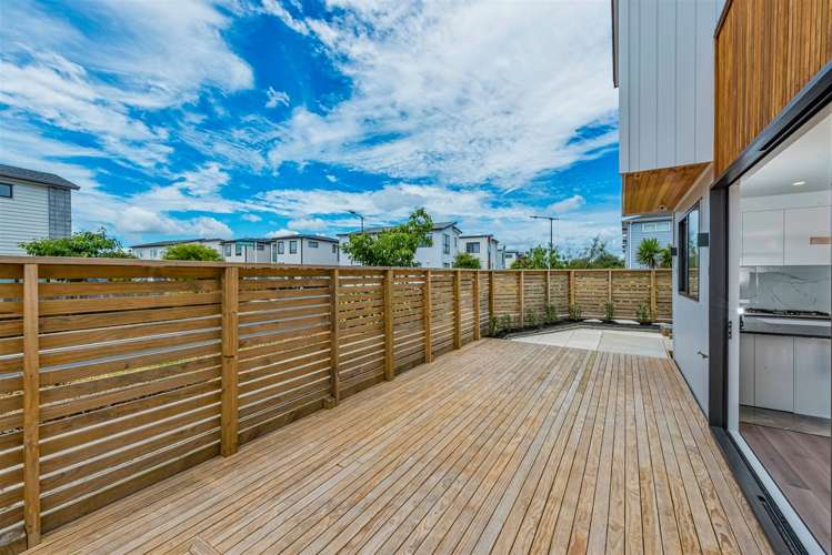 2 Silvereye Road Hobsonville_11