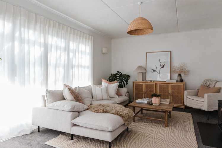 2/39 Cassino Crescent Onekawa_1