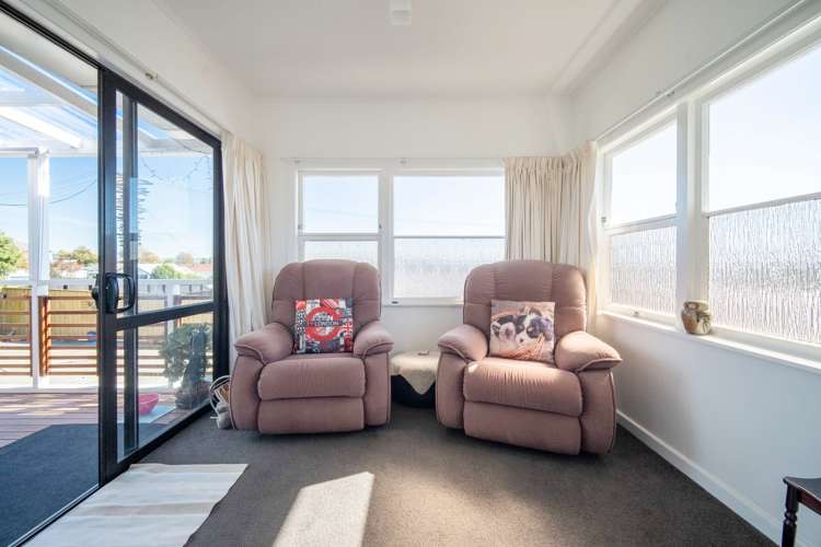 31 Maitland Avenue Stoke_13