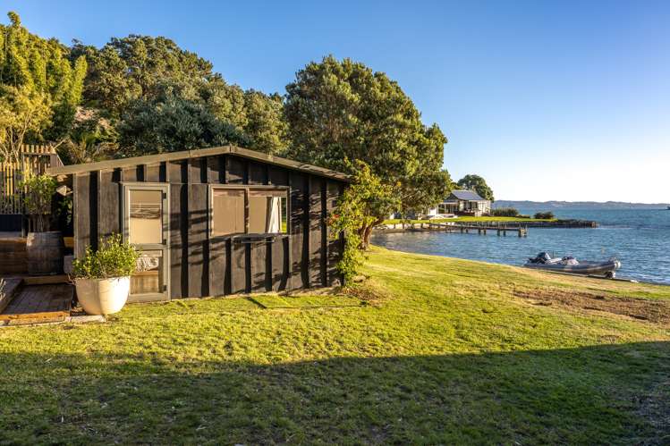 111 Hunterville Road Waiheke Island_16