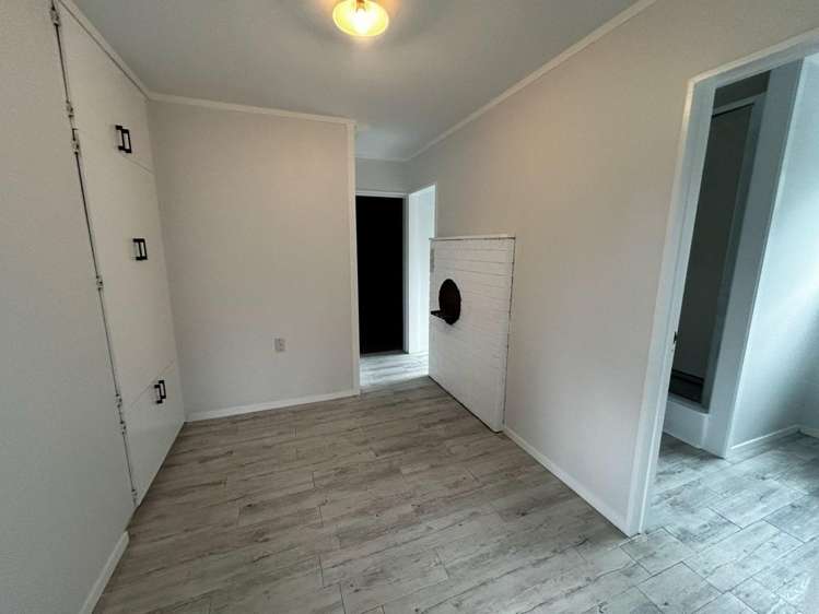 26 Gordon Road 11229_13