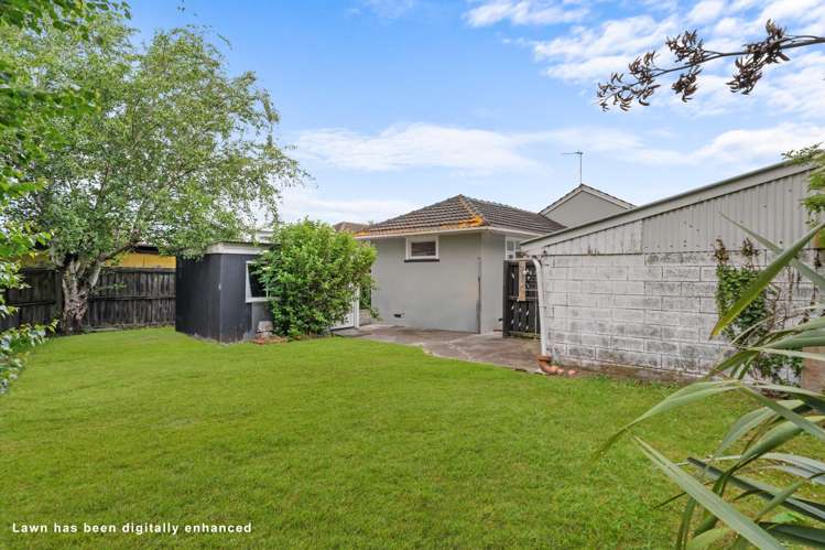 6 Charlesworth Street Woolston_11