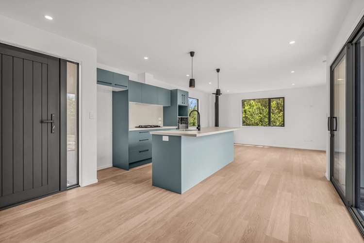 1442 Coast Road Karitane_13