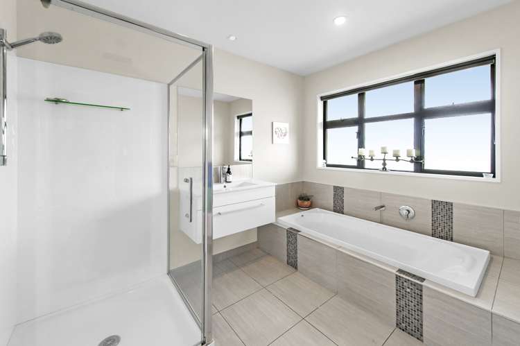 1 Leonie Lane West Melton_13