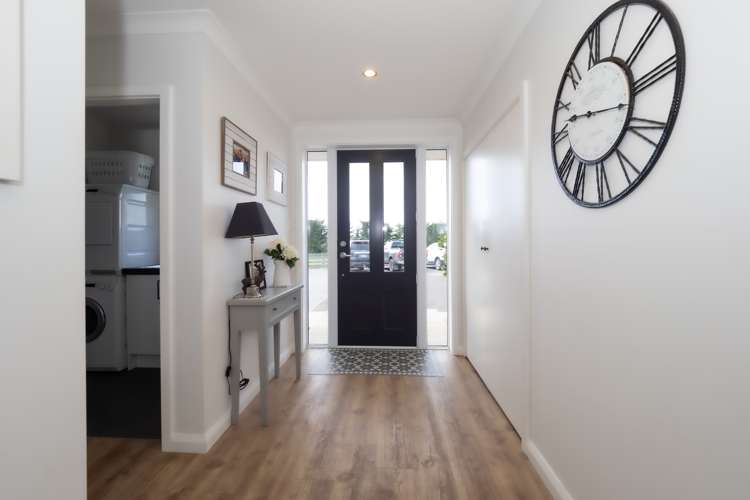 241 Grahams Road Willowby_20