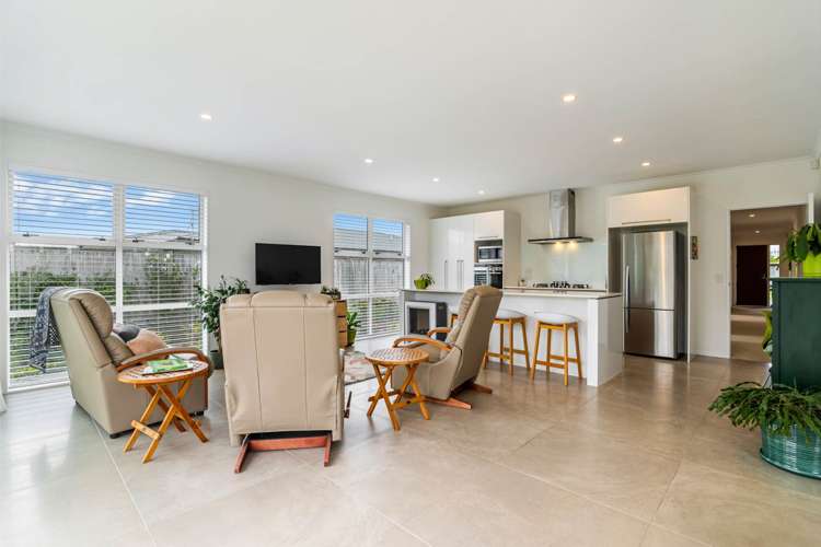 16 Kukuwai Avenue Red Beach_9