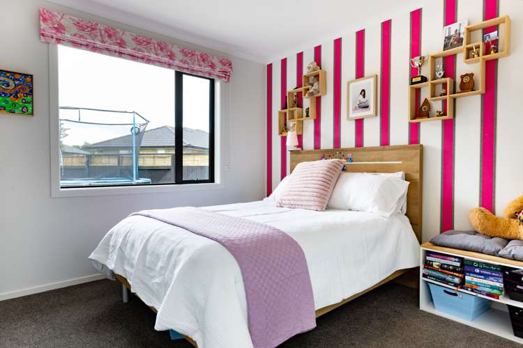 35 Plescher Crescent Leamington_13