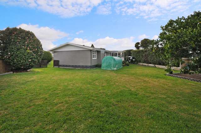 27 Clinton Avenue Te Atatu Peninsula_1