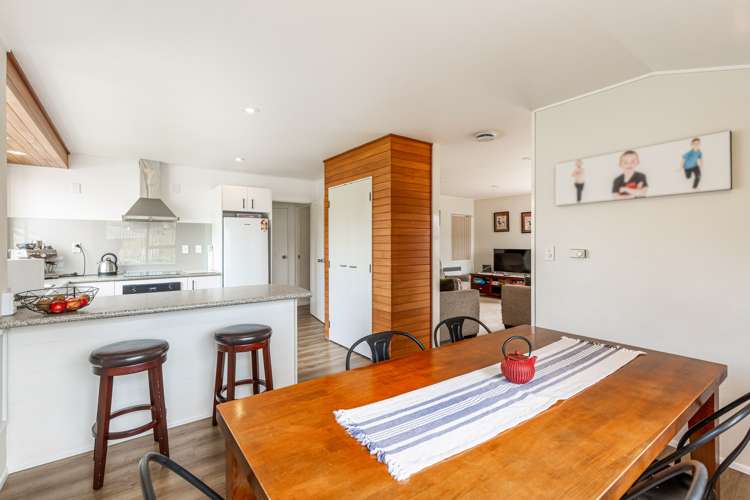 2/17 Duncan Avenue Te Atatu South_10