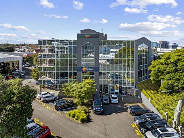 City Fringe Investment with Mixed Use Upside