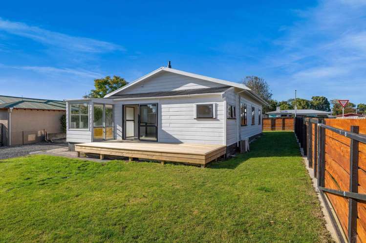 22 Olivia Street Stratford_21