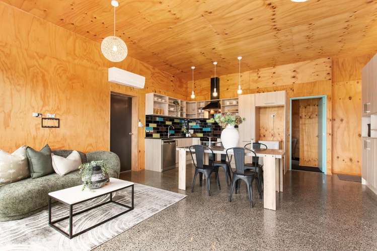 818 Oxford Road Fernside_13