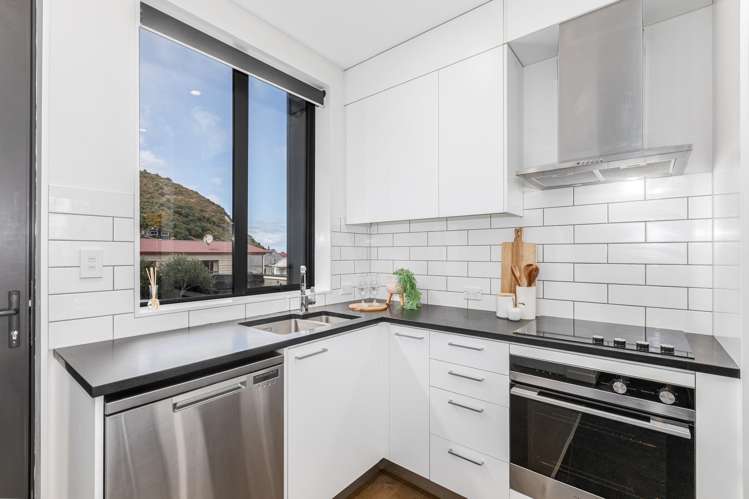 12/20 Trent Street Island Bay_7