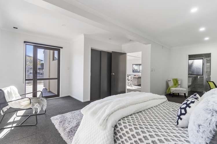 13 Arrowsmith Drive Clover Park_17