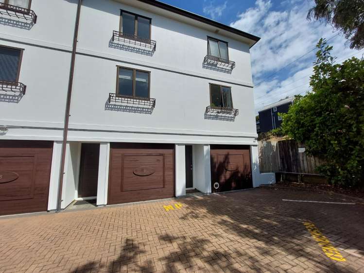 9/27 Rossmay Terrace Mount Eden_0