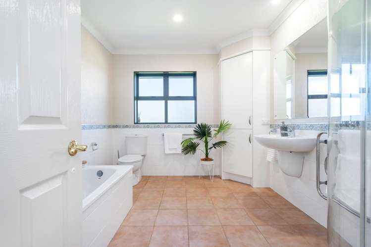 49 Newton Road Maungatapere_14