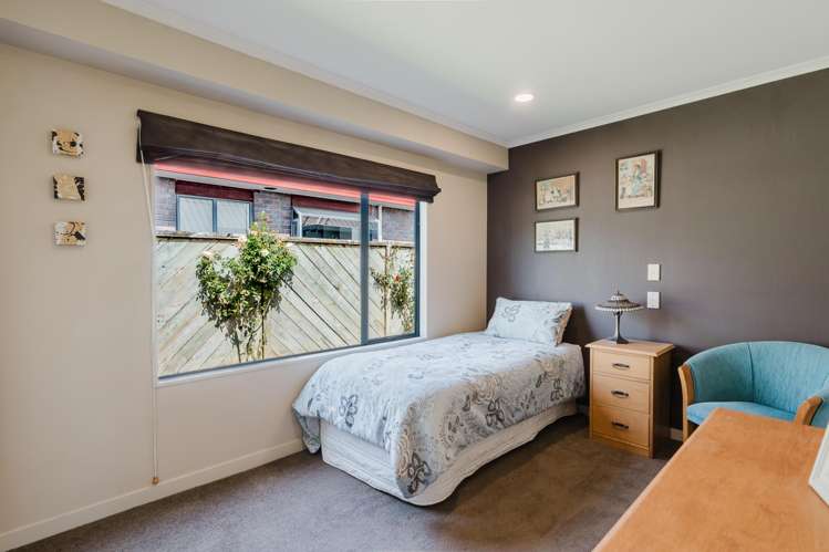 5 Earls Court Hillcrest_10