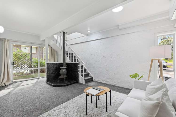 2/12 Mahuta Grove Northcote_13