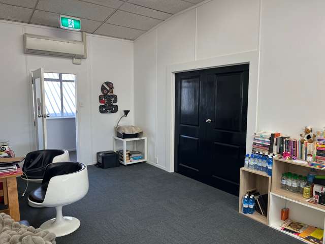 7, 1-9 Clive Square West Napier Cbd_1