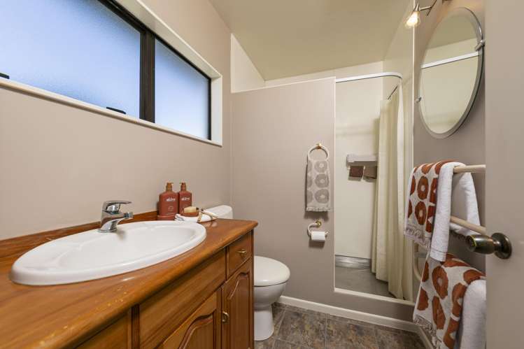 11 Windfall Grove Greenhithe_12