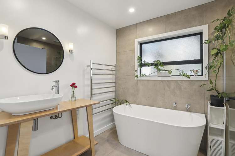 48 Parker Avenue New Lynn_13