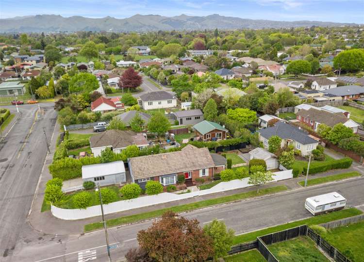 30 Achilles Street Burwood_15