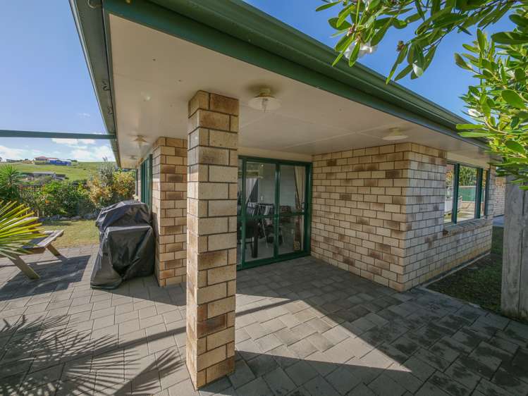 20 Hibiscus Avenue Cable Bay_14