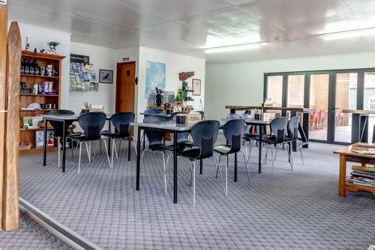 33 Main Road Harihari_30