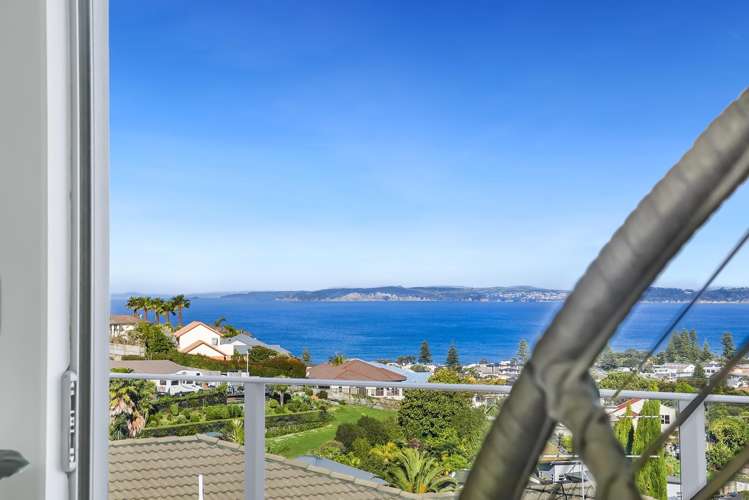 70 Waldorf Crescent Orewa_15