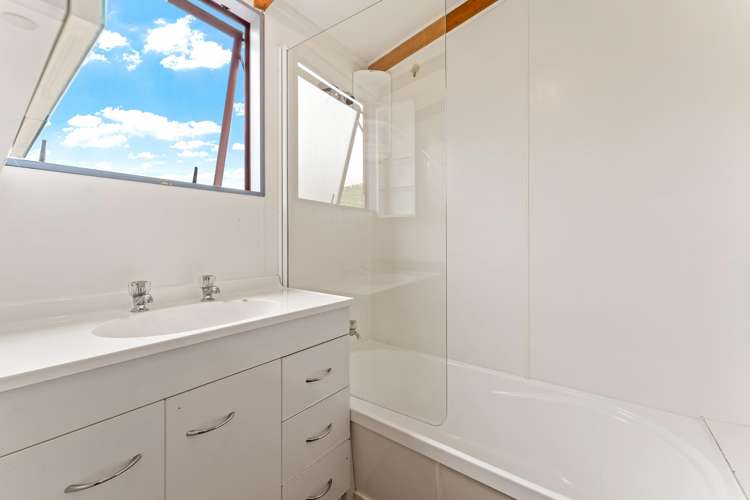 15 Boler Road Tauhoa_12