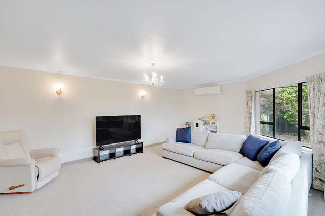 260 Shakespeare Street 11373_1