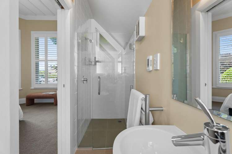 21 Queen Mary Avenue Epsom_16