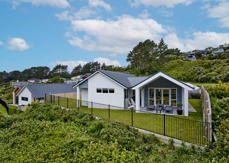 8 Prestbury Grove Churton Park_20