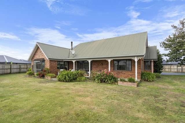 Expansive Section & Endless Potential!