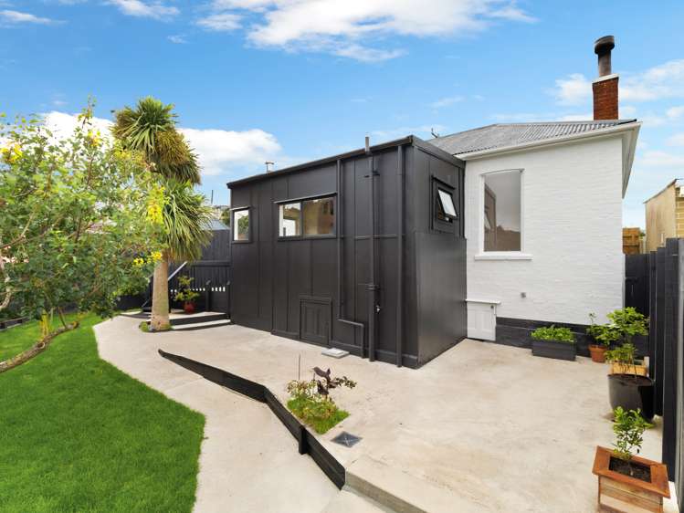 6 Magnetic Street Port Chalmers_21