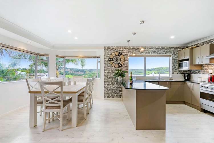 21 Kotanui Avenue Army Bay_5