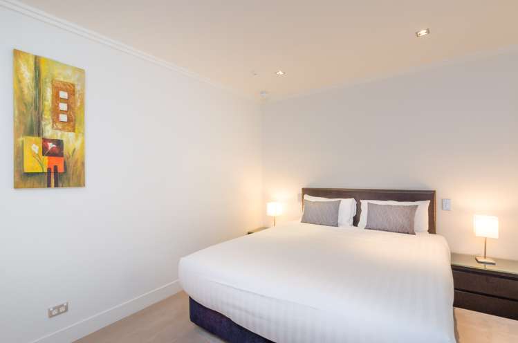 16/225 Lake Terrace Waipahihi_8