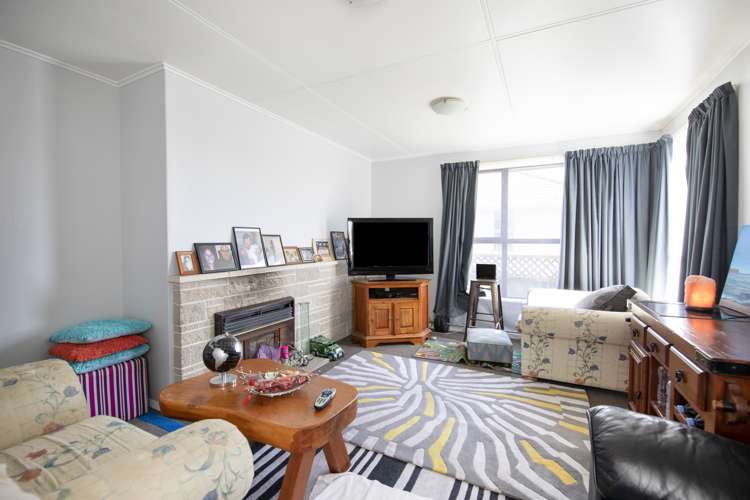 12 Mclaren Crescent Onekawa_2