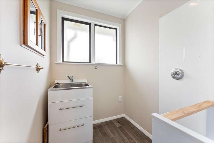 8 Tudor Road Pahiatua_16