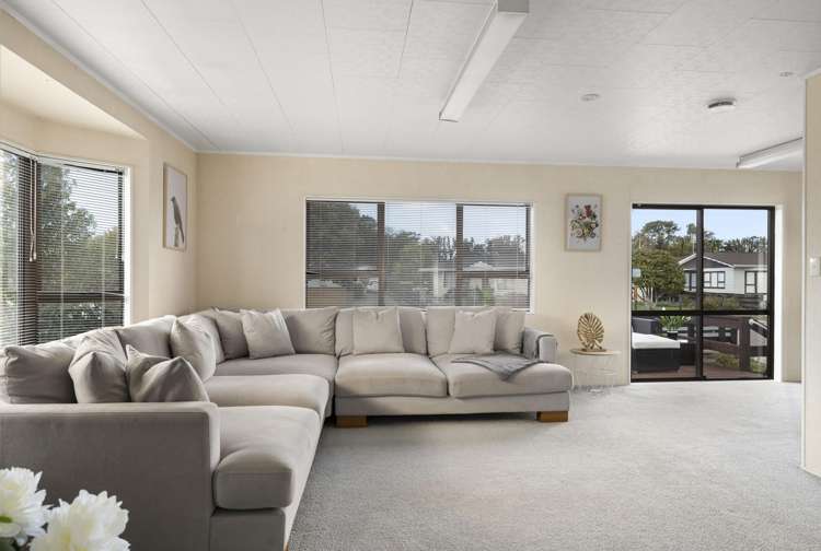 8 Deller Drive Carterton_2