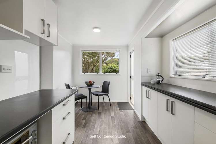 1/21 Bonito Place Bayview_16