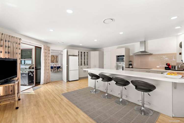 73 Cliff Road Torbay_9