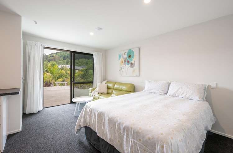 4 Kingfisher Lane Stoke_17